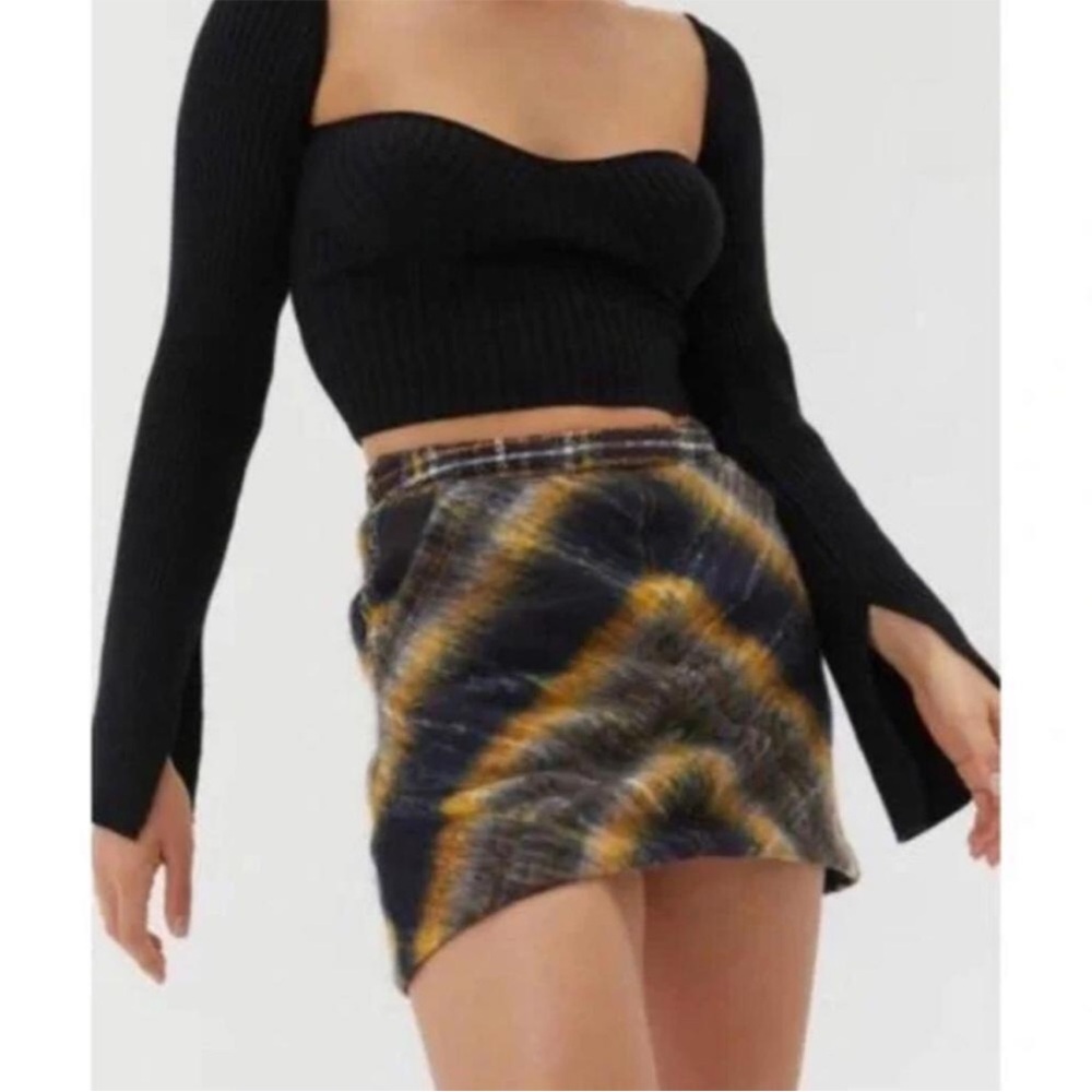 Urban Outfitters Journey Wool Pelmet Plaid Mini Skirt Size S - Picture 3 of 13